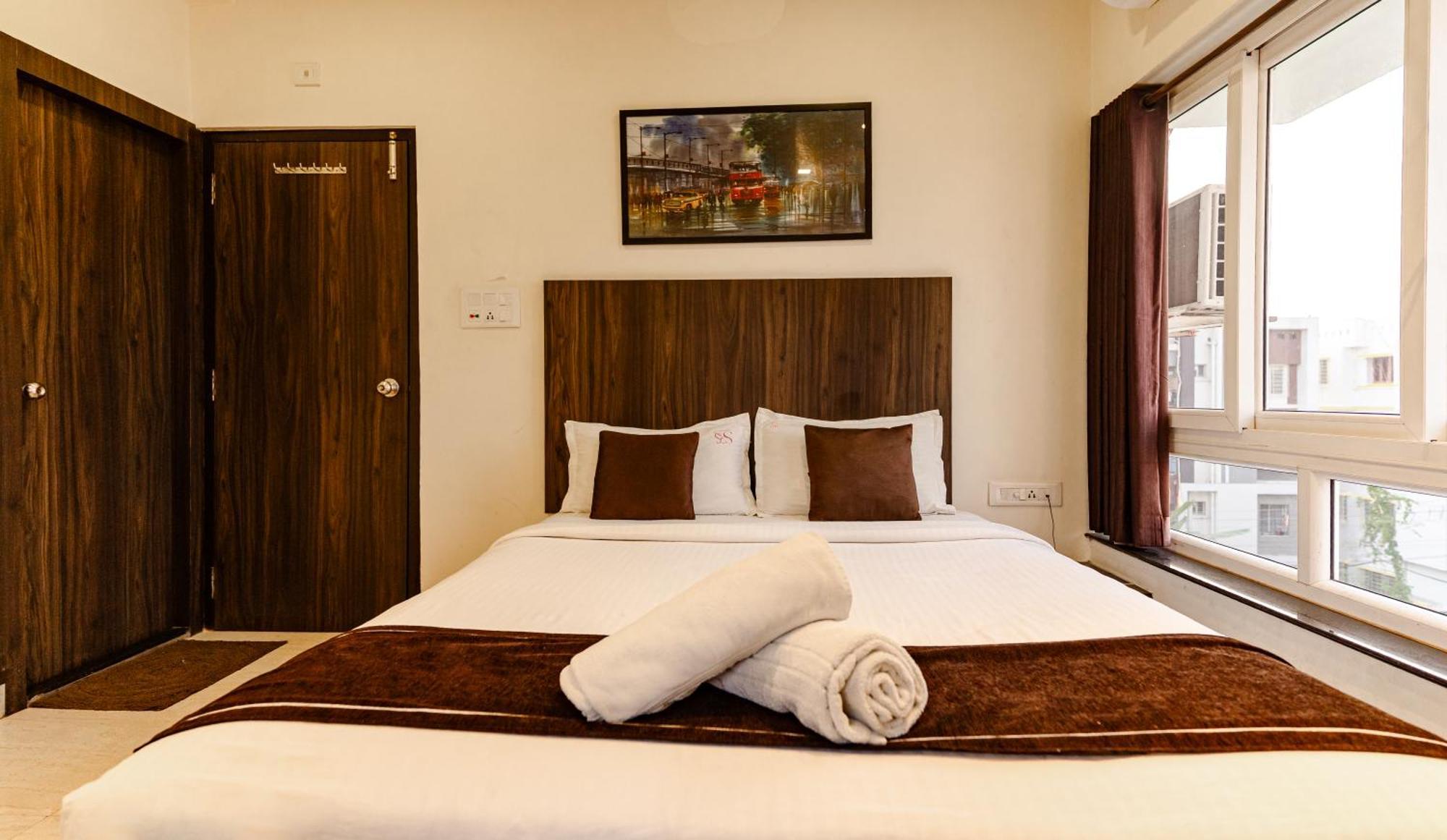 Sheldon Inn Kolkata Exterior photo
